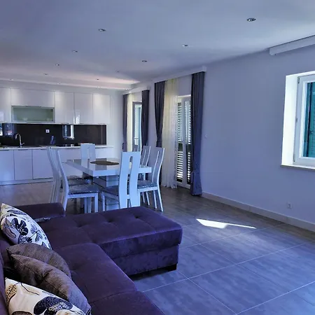 Barbara Apartman Sumartin